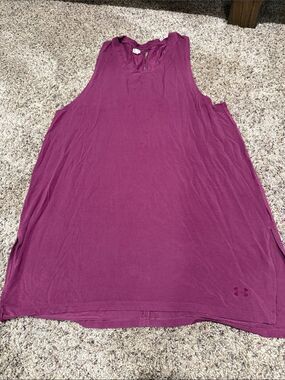 Under Armour Berry Scoop-Neck Athletic Tank